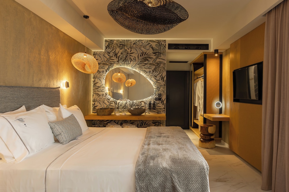Executive, Suite, Queen Bed, Outdoor Jetted Tub