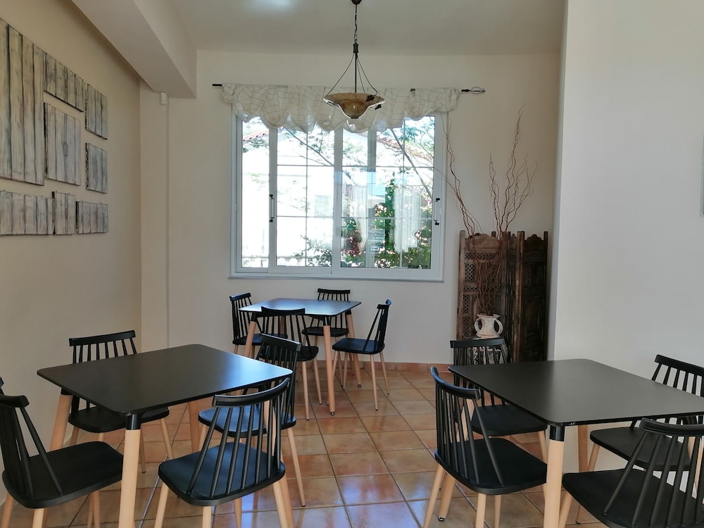 Elanthi Village Hotel 66/85