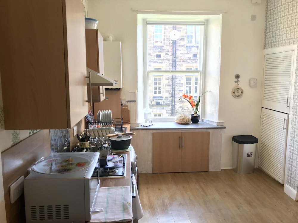 233 Leith Apartment 3/24
