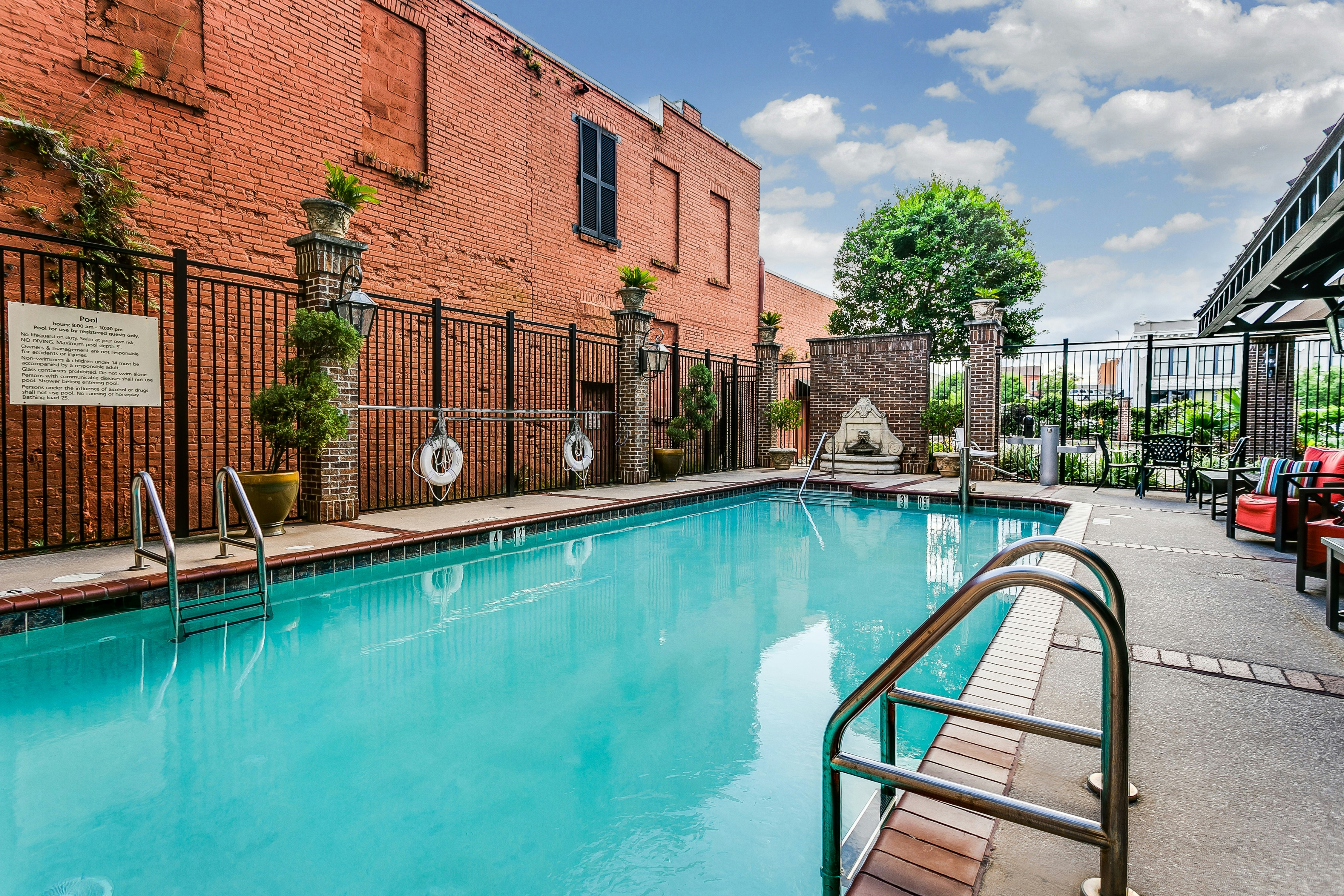 Hampton Inn & Suites Mobile- Downtown Historic District 4/56
