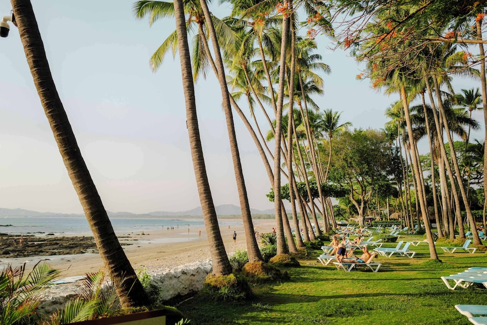 Tamarindo Diria Beach Resort 62/63