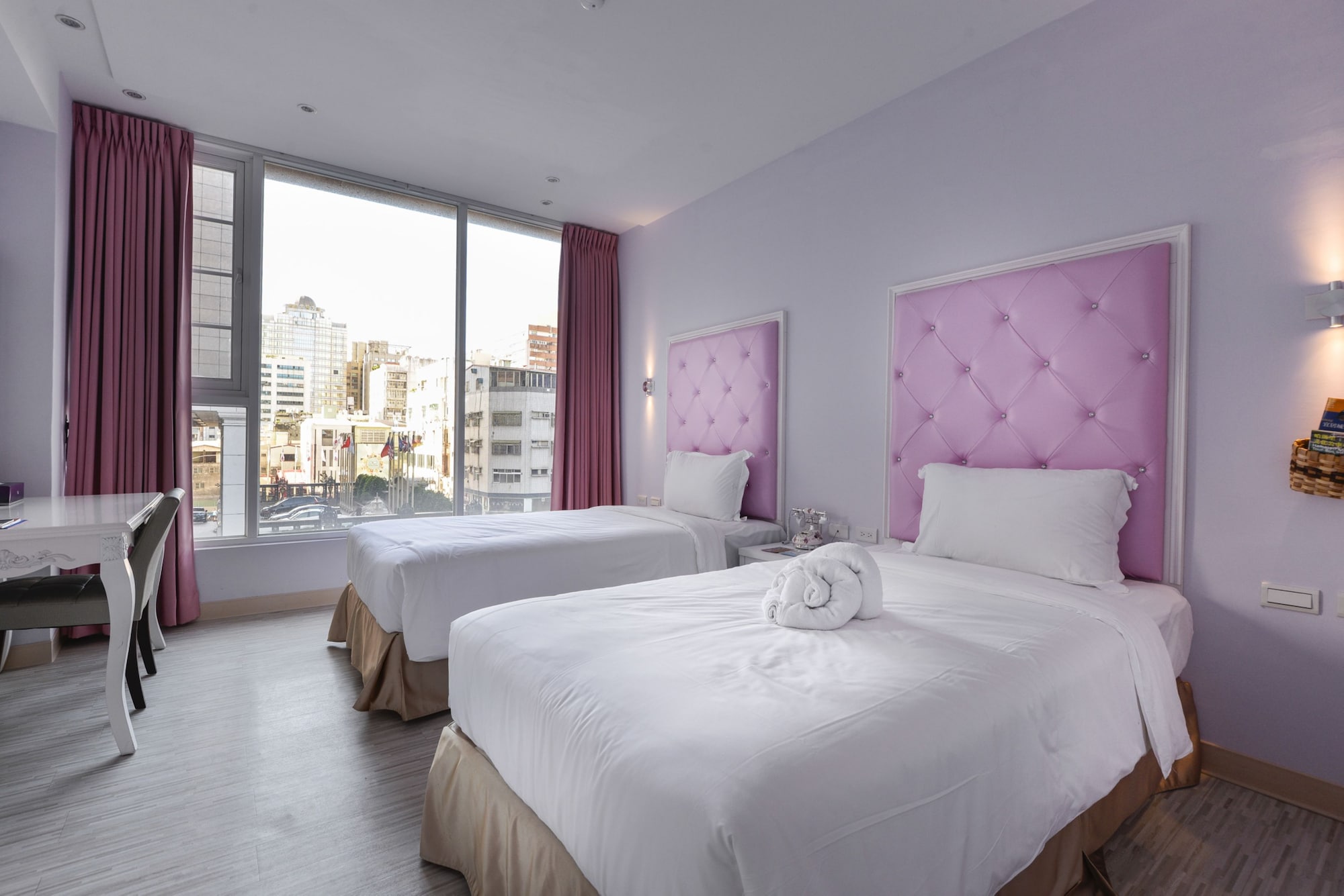 PANORAMIC, TWIN BEDS
