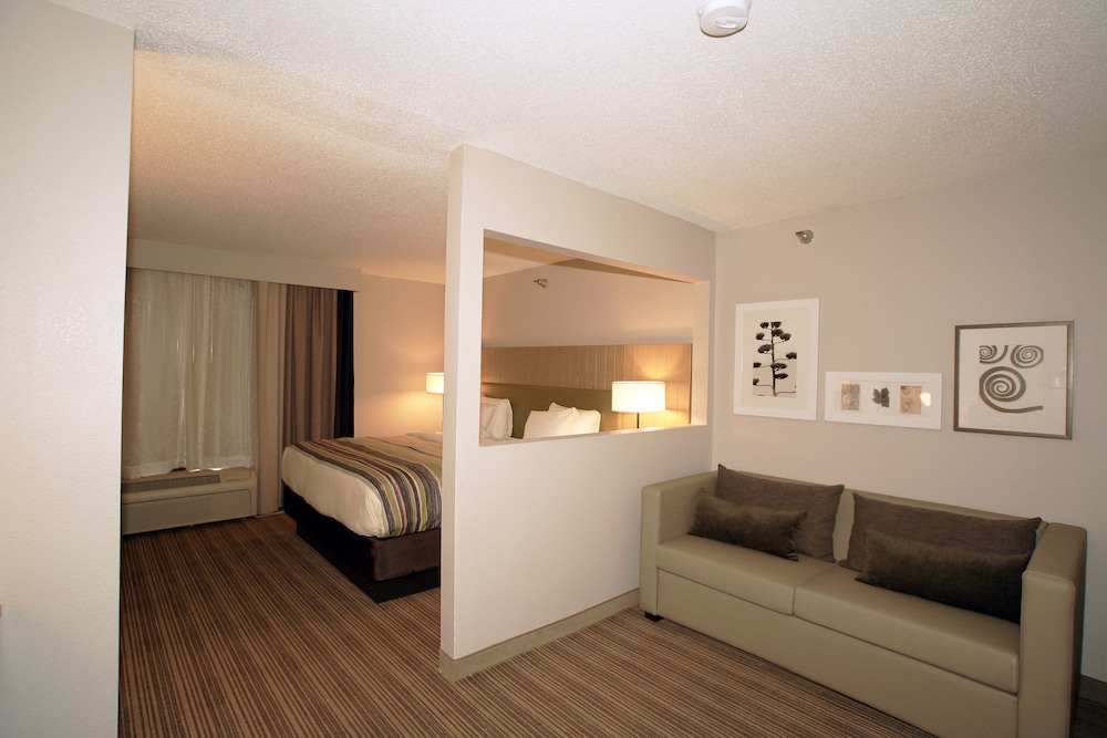 Country Inn & Suites by Radisson Greenfield IN 10/37