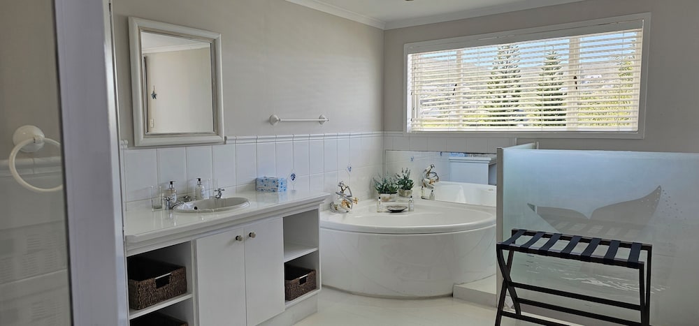 Brenton Beach House 50/50
