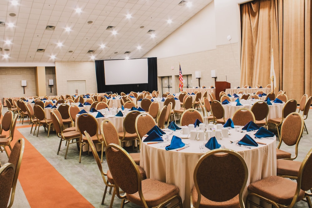 Resort Conference Center At Hyannis 50/63
