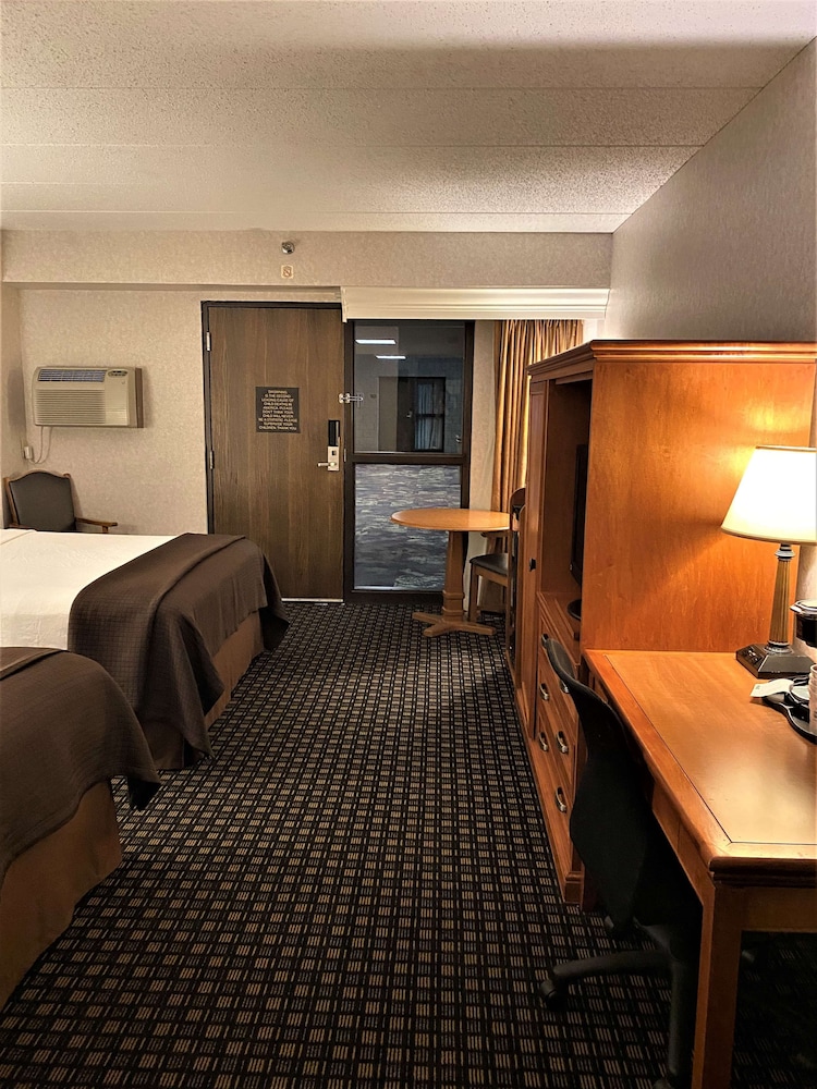 Best Western Plus Kelly Inn 23/27
