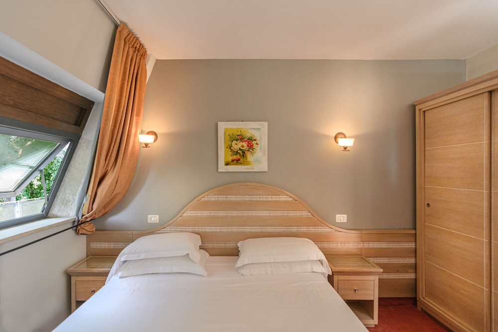 Hotel Nedy 11/47