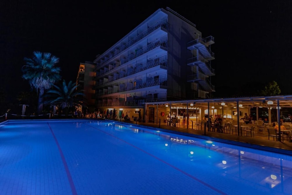 Calamos Beach Family Club Hotel By Anayia All Inclusive Resorts 45/68