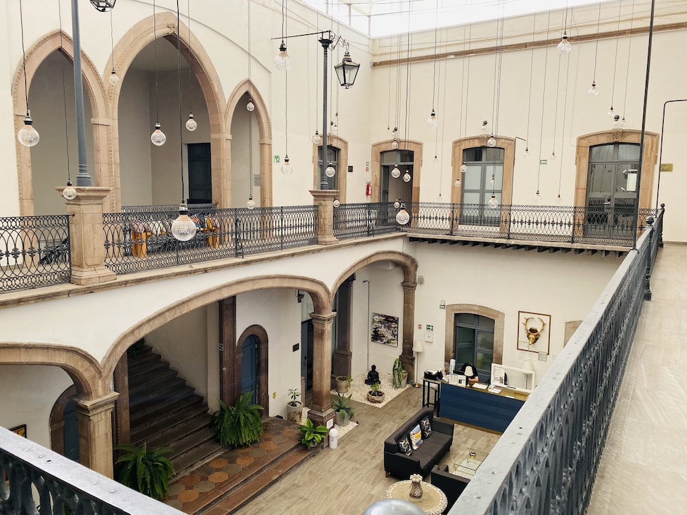 Hotel Markee 5/50