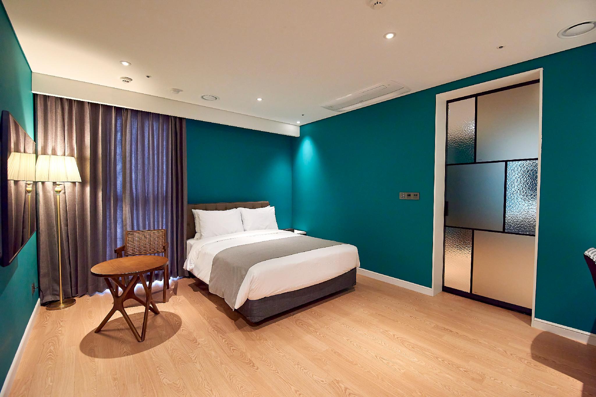 Prime, Family Suite