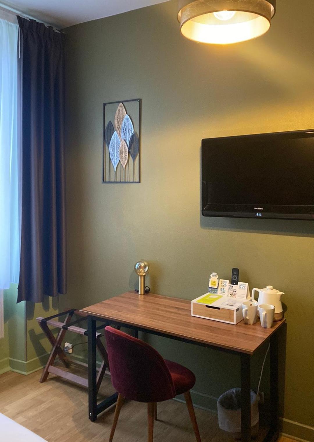 HOTEL LE CYGNE 40/50