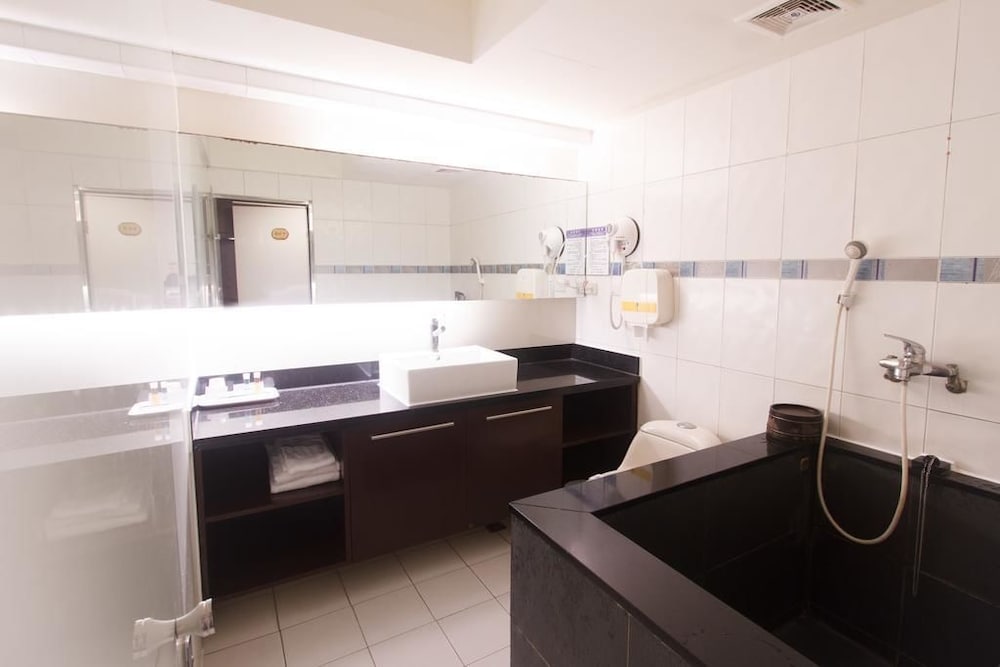 JBG Hot Spring Resort Hotel 60/64