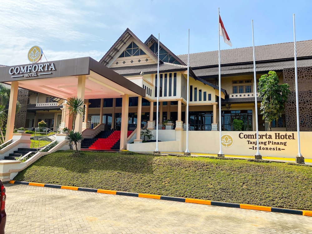 Comforta Hotel Tanjung Pinang photo3