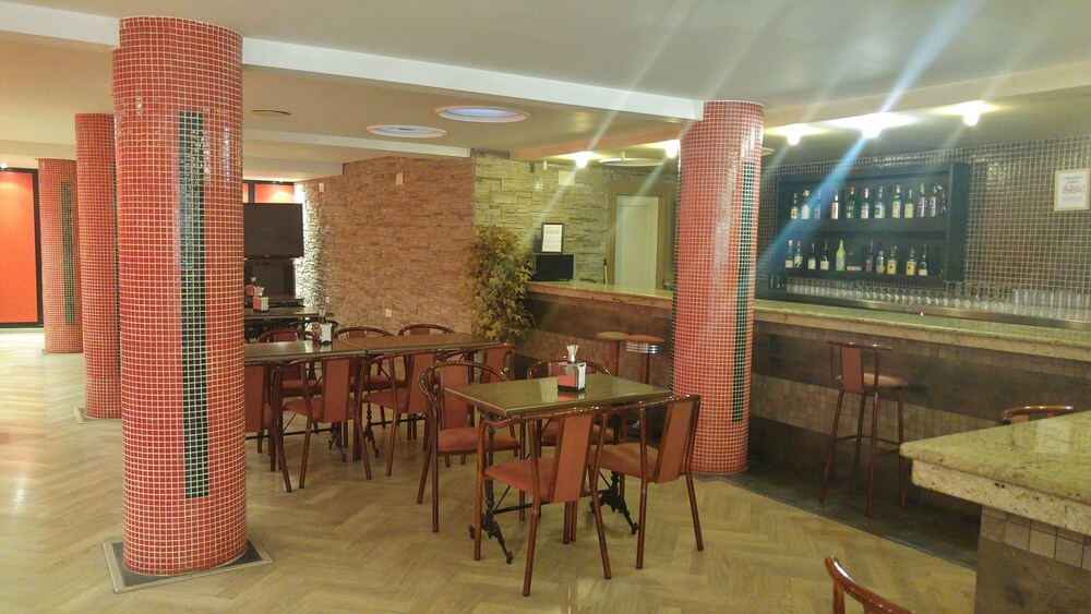 Hotel Cabanas 38/45