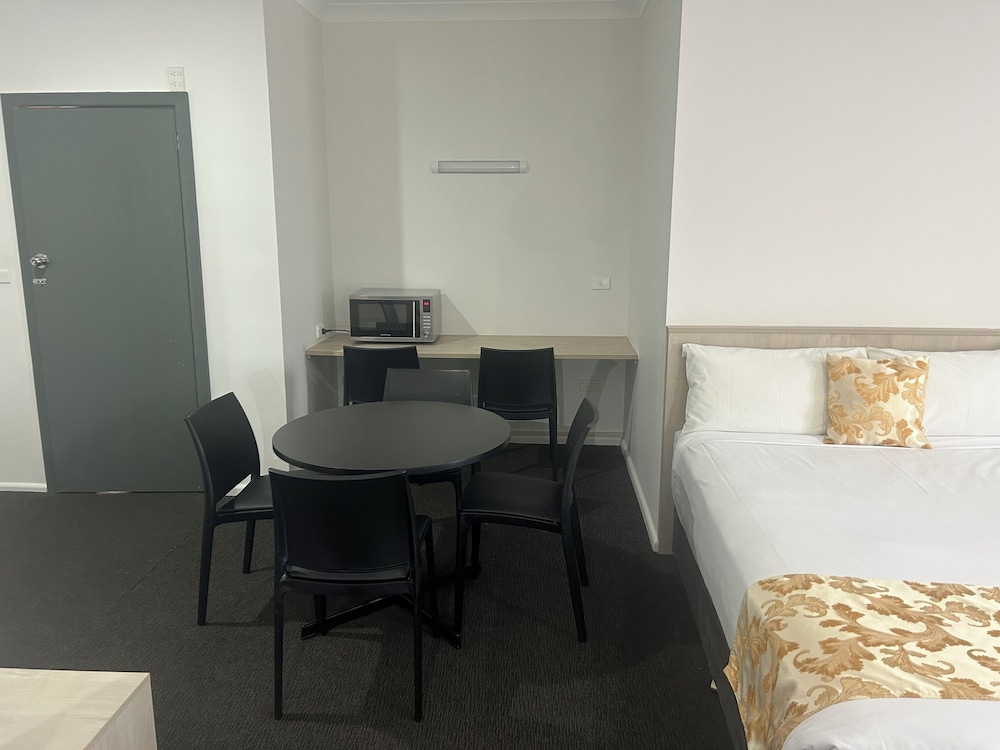 Country Lodge Motor Inn 30/50