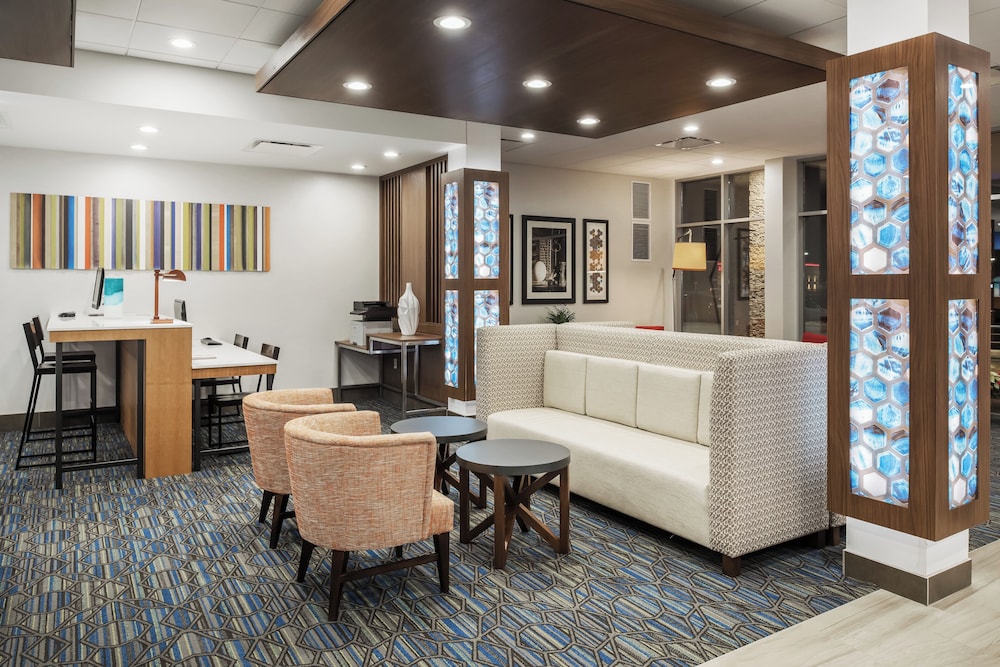 Holiday Inn Express And Suites West Plains Southwest 40/63