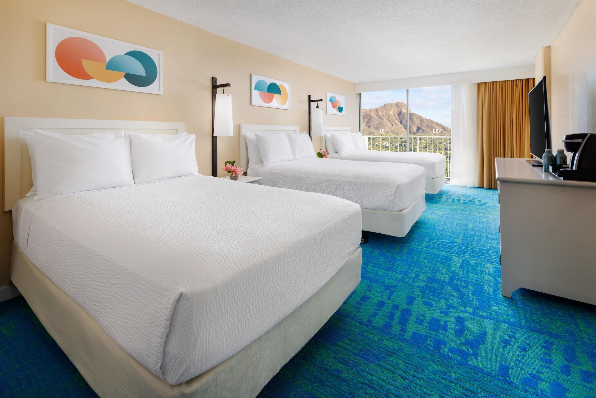Diamond Head, Multiple Beds, with View
