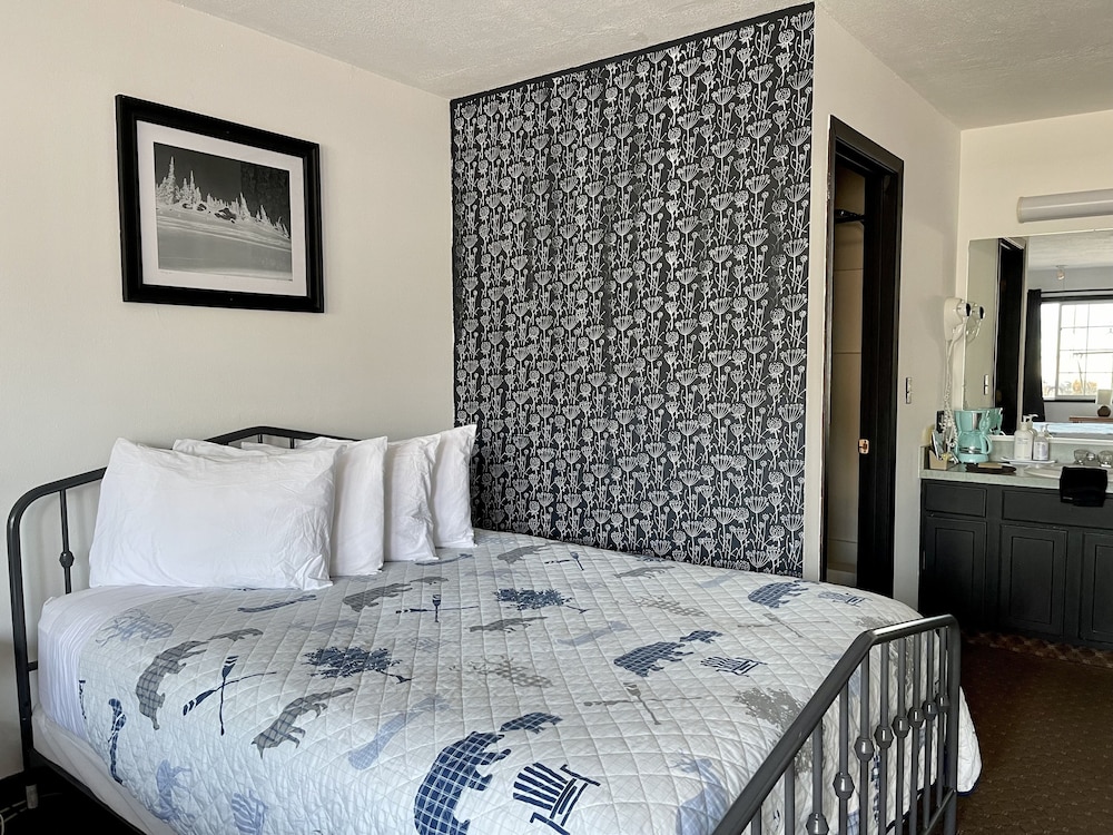 Chalet Motel Whitefish 20/64