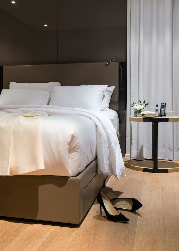 THE JERVOIS 15/50
