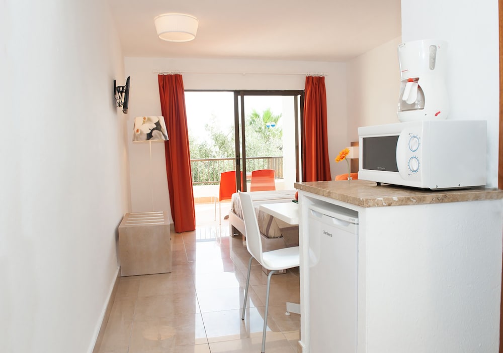 Apartamentos Sol Romantica by DOT Suites 16/57