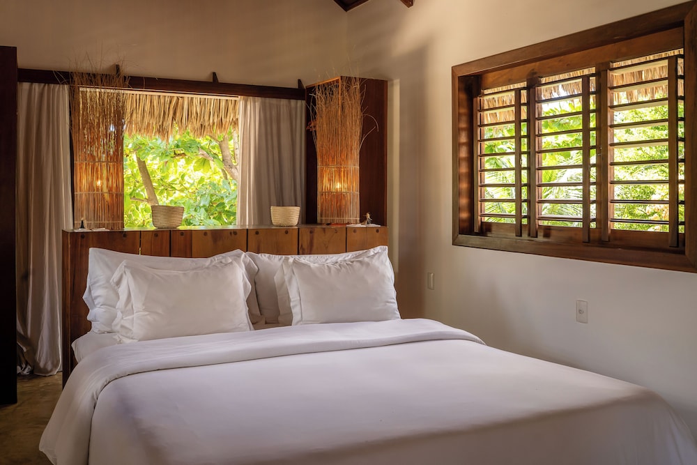 Lanai, Luxury, Suite, King Bed, Garden View