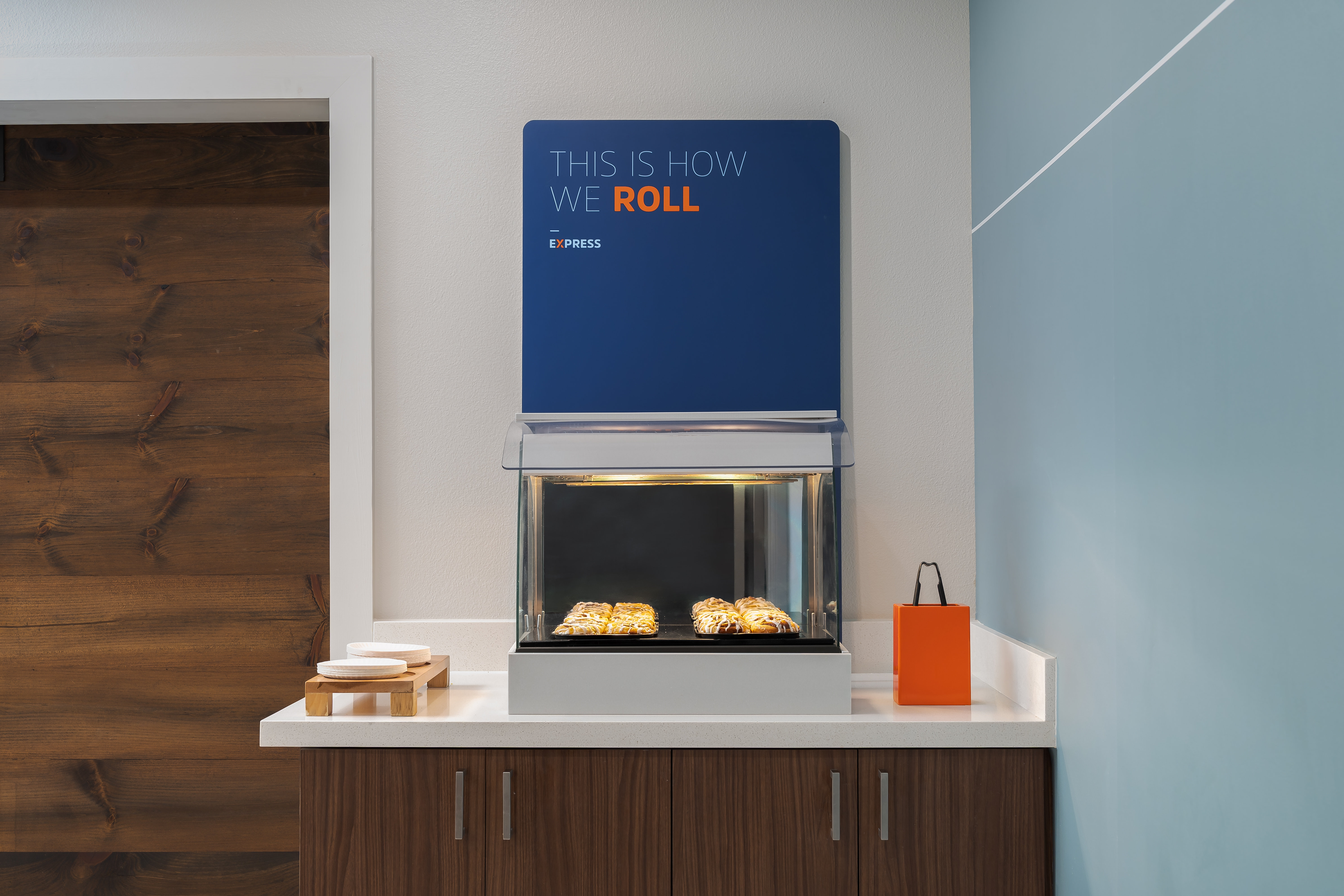 Holiday Inn Express Hotel Suites Alexandria 57/62