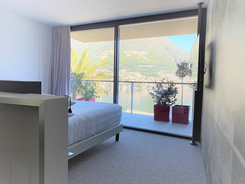 Hotel Lago 16/50