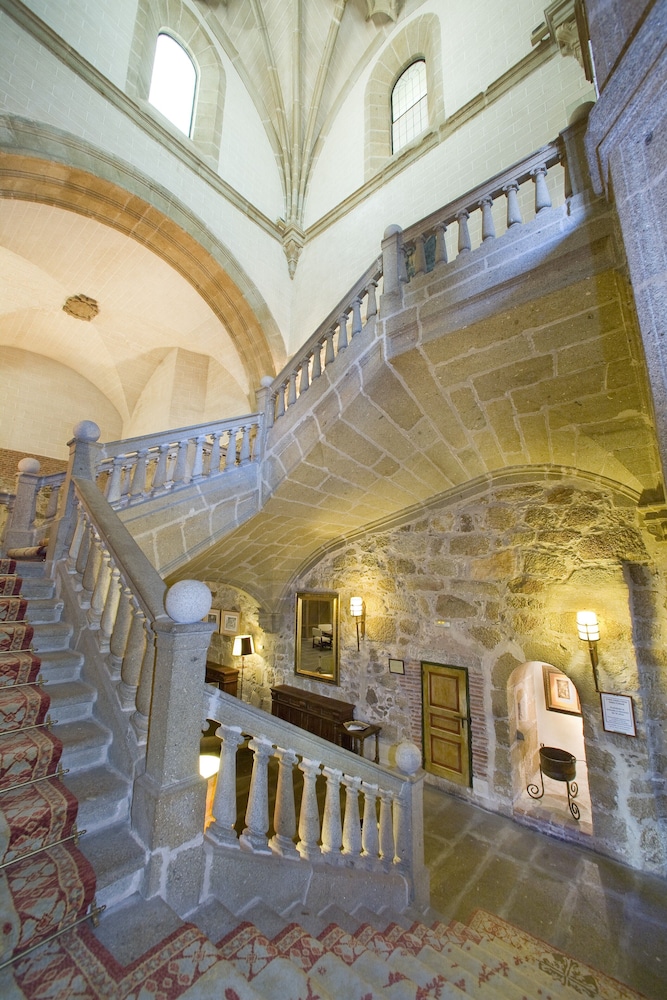 Parador de Plasencia 6/65