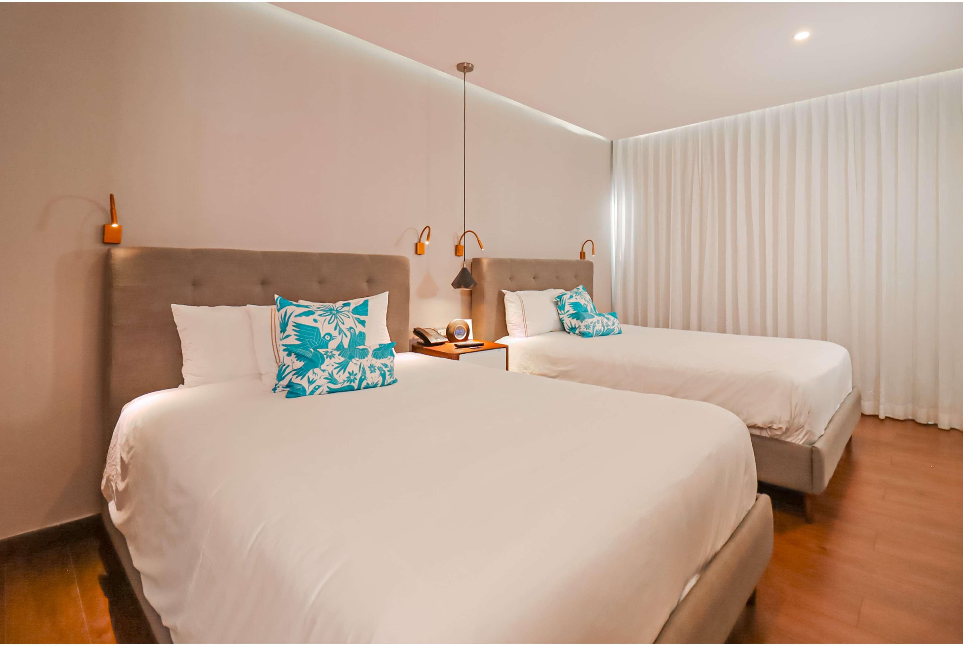 جناح رئاسي بسرير كينج وسريرين كوين بغرفتي نوم، The Fives Downtown Hotel And Residences Curio Collection 3/4
