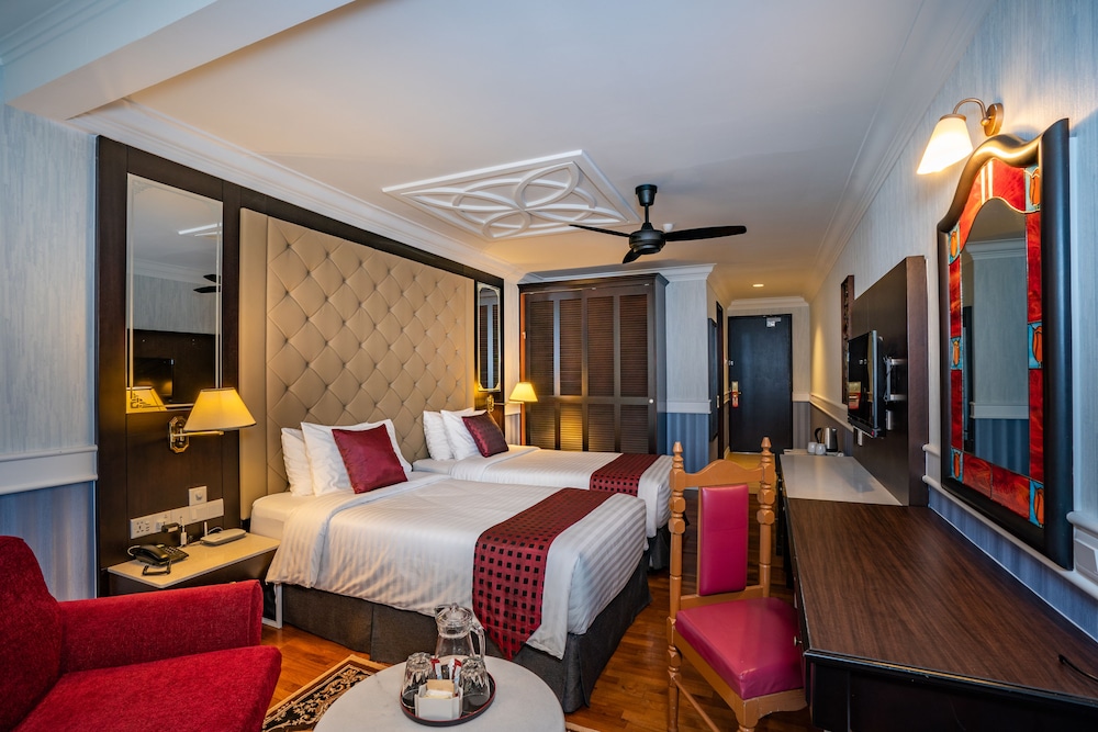 Century Pines Resort 17/50