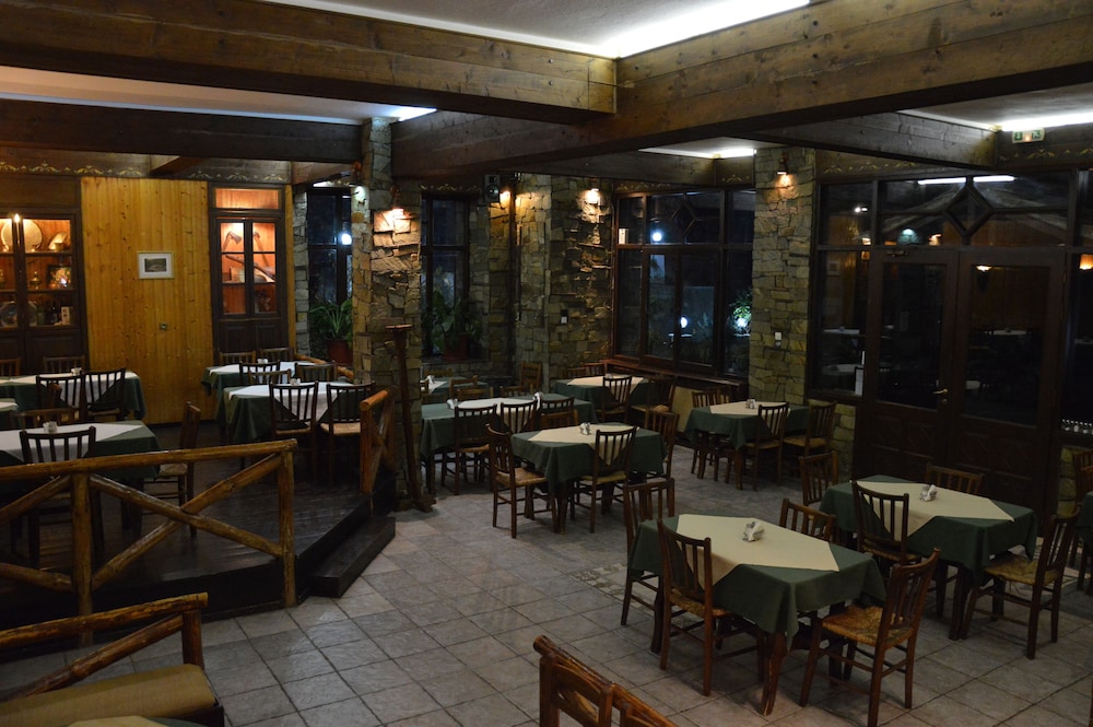 Hani Zisi Hotel 28/50