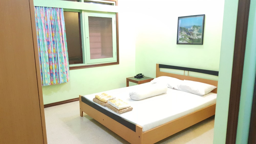 Pondok Asri Family Guest House 11/53