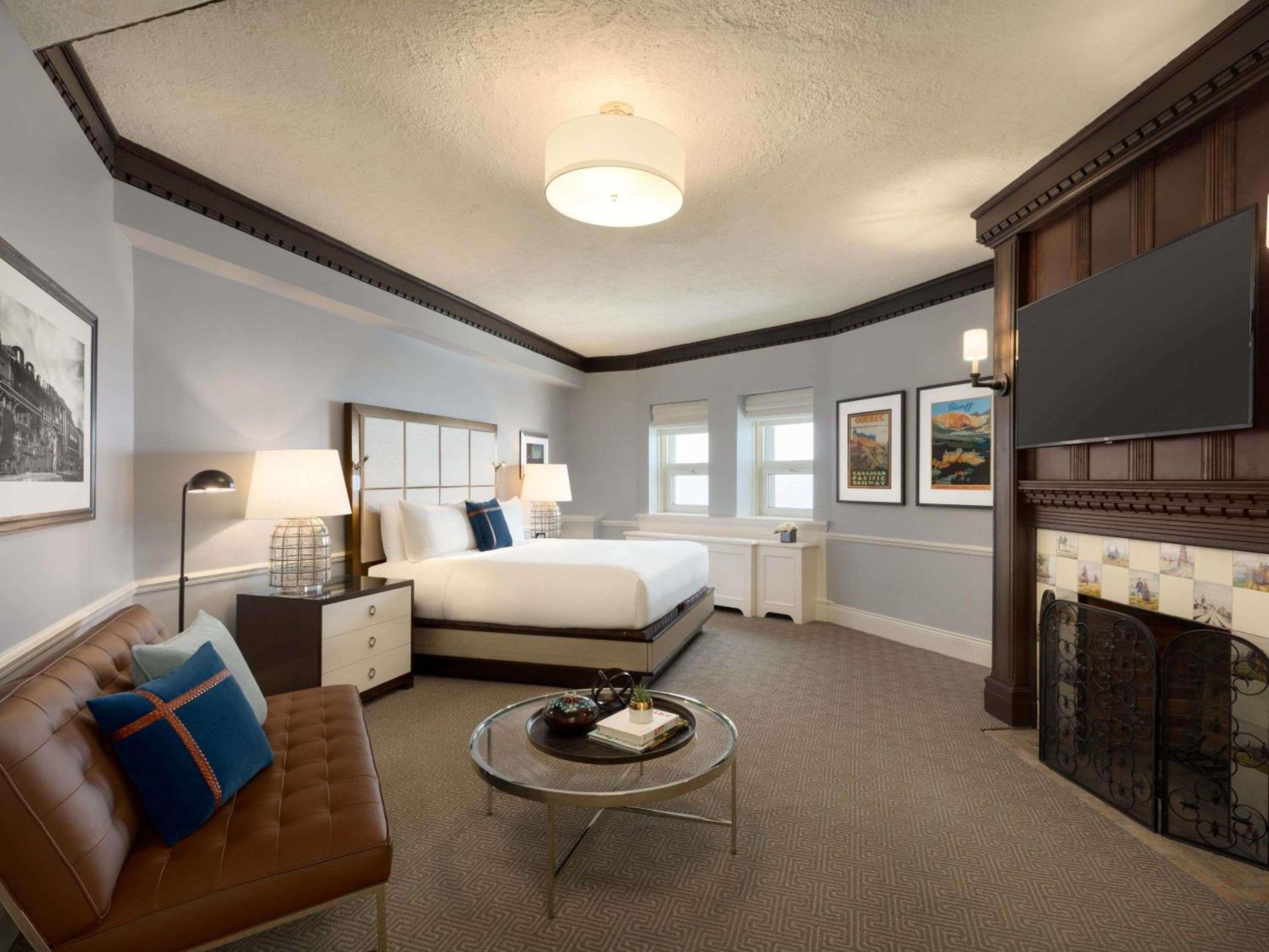 1 Bedroom, Van Horne, Suite, Queen Bed, River View