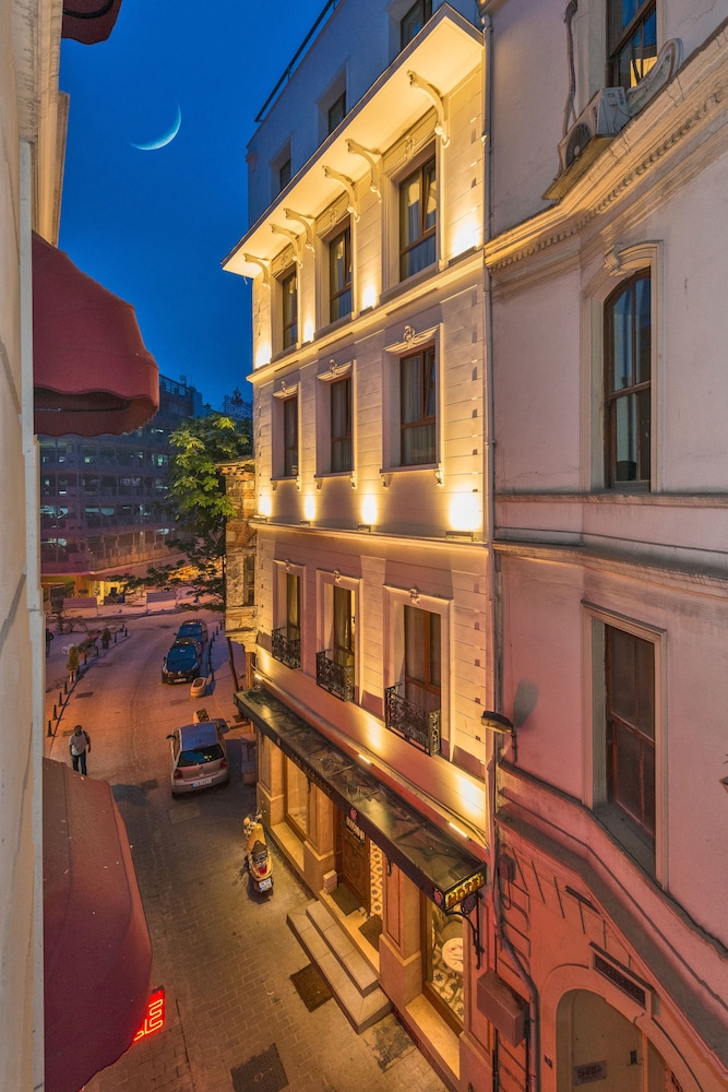 Ada Karakoy Hotel 8/60
