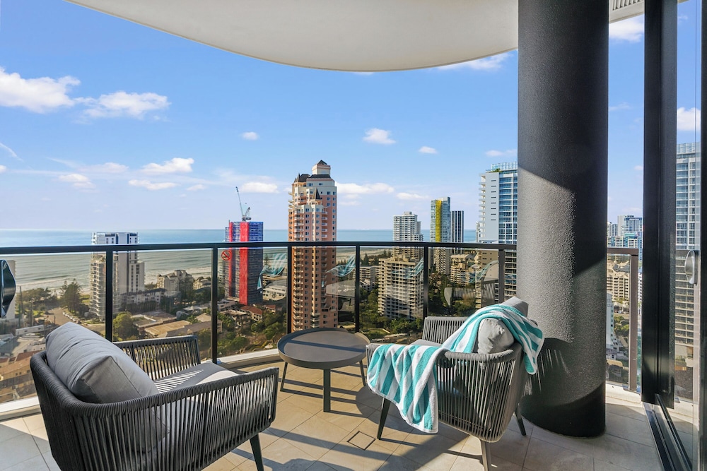 Encore Broadbeach 42/50