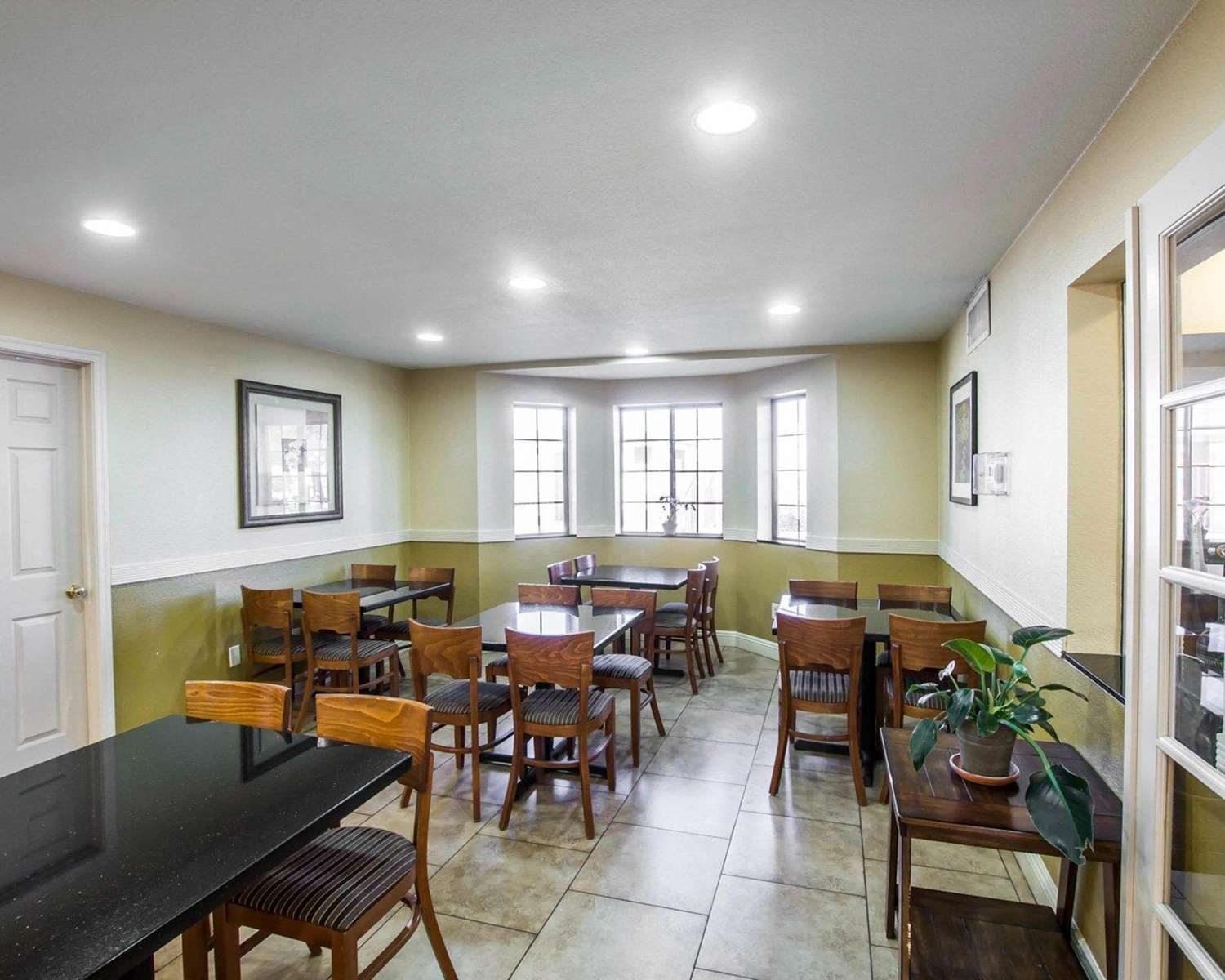 Quality Inn Holbrook Near Petrified Forest 27/33