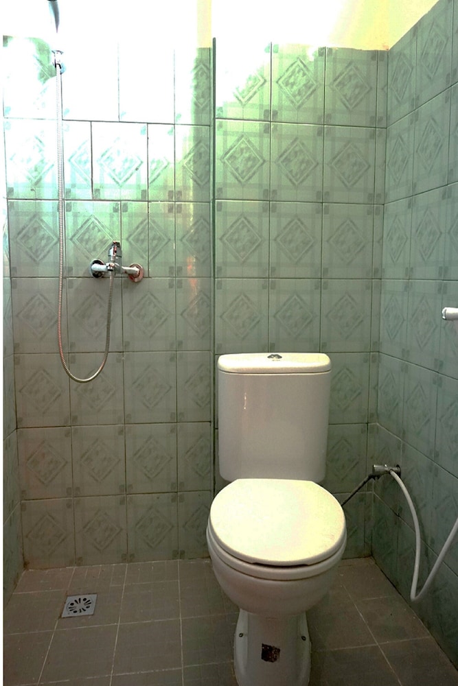 OYO 2731 MIM Guest House Syariah 14/15