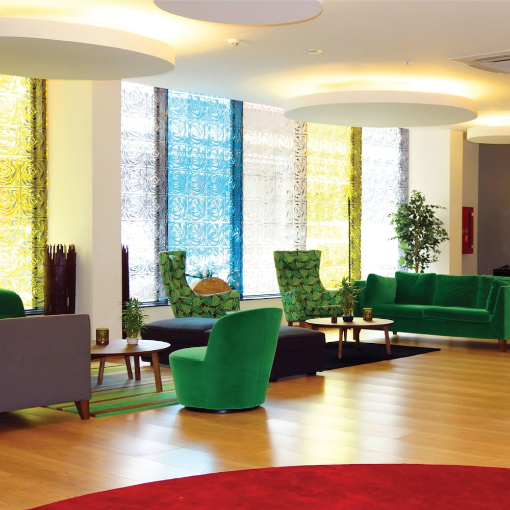 Tempo Suites Airport 33/47