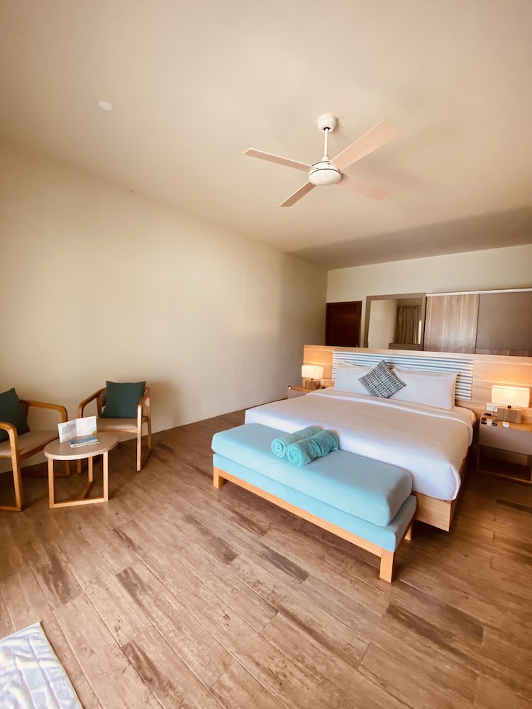 Rahaa Resort Maldives 9/50
