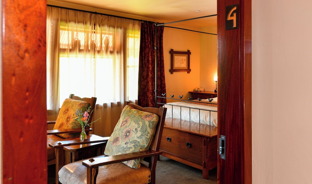 Blackbird Inn A Four Sisters Inn 26/50