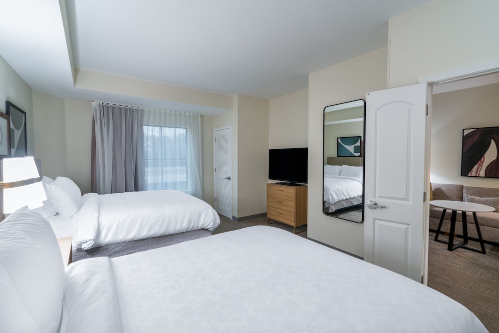 Staybridge Suites Flowood 24/61