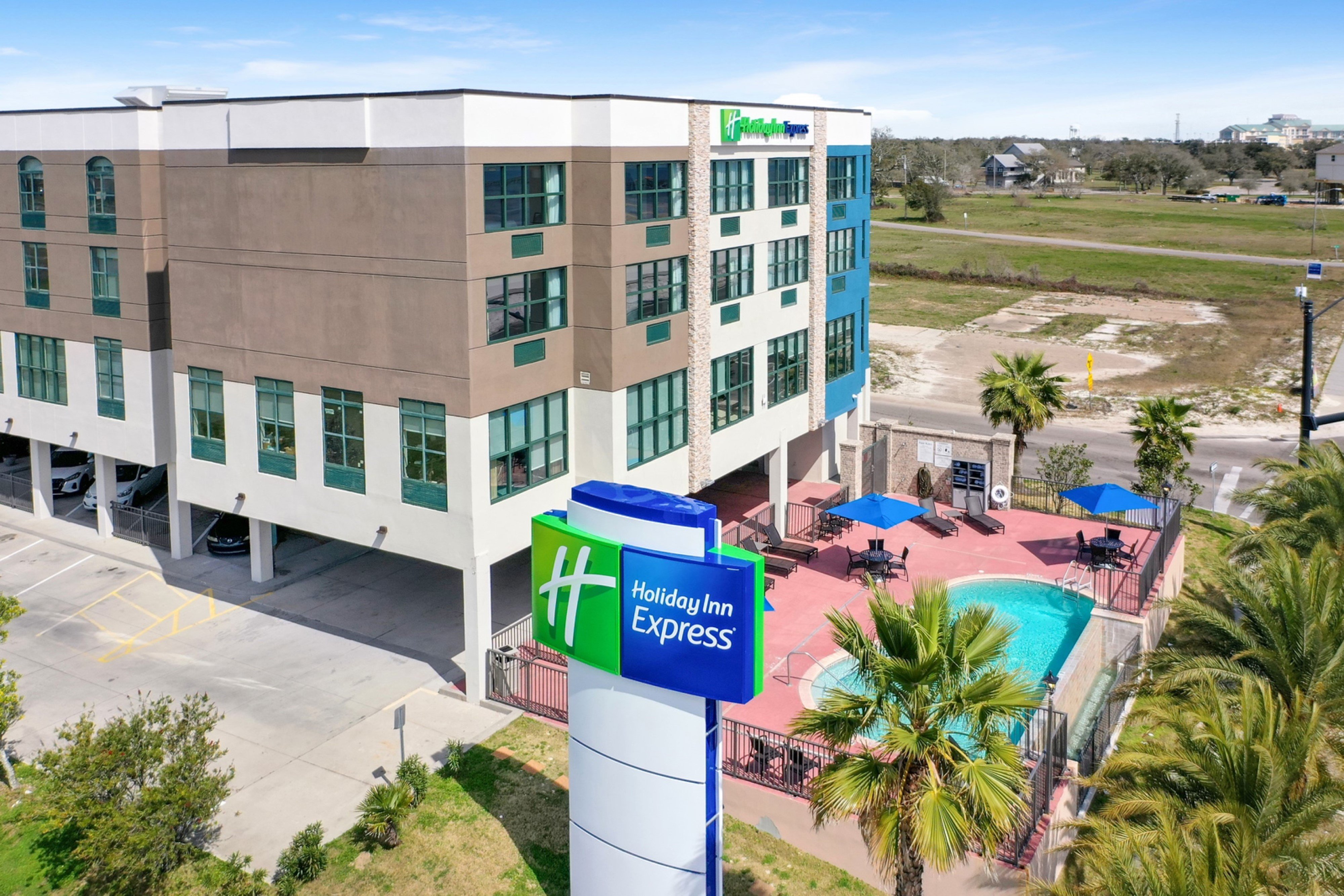 Holiday Inn Express Gulfport Beach 3/68