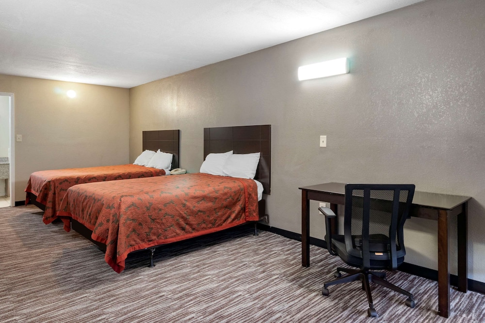 Rodeway Inn Clearwater-Largo 12/31