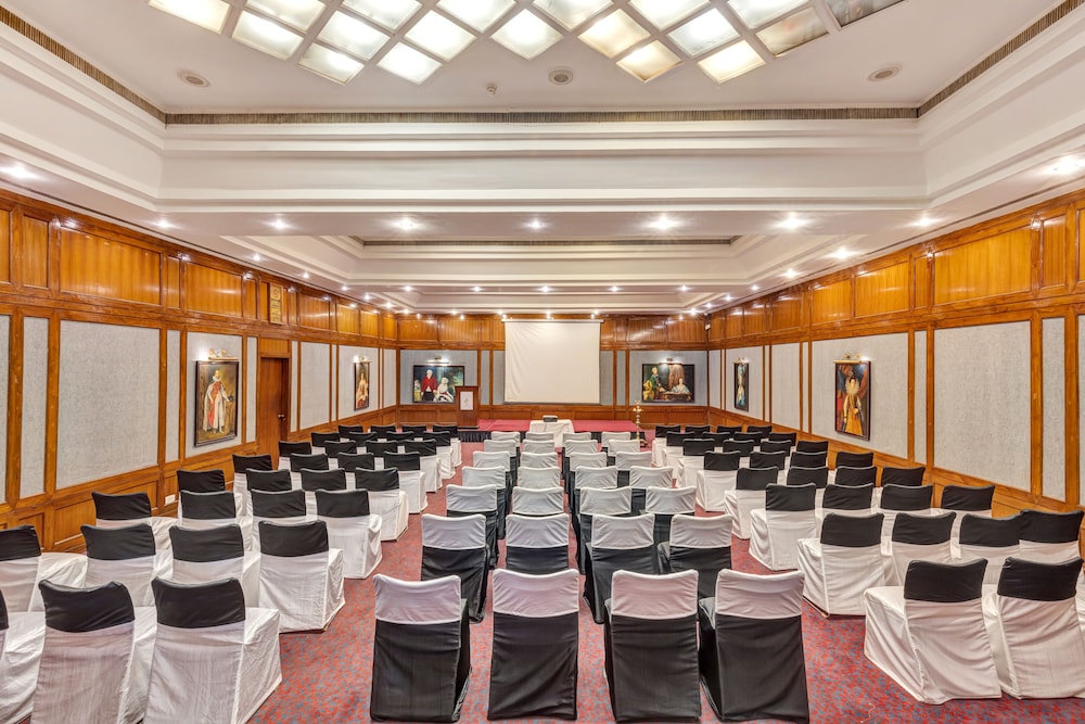 Club Mahindra White Meadows 39/50