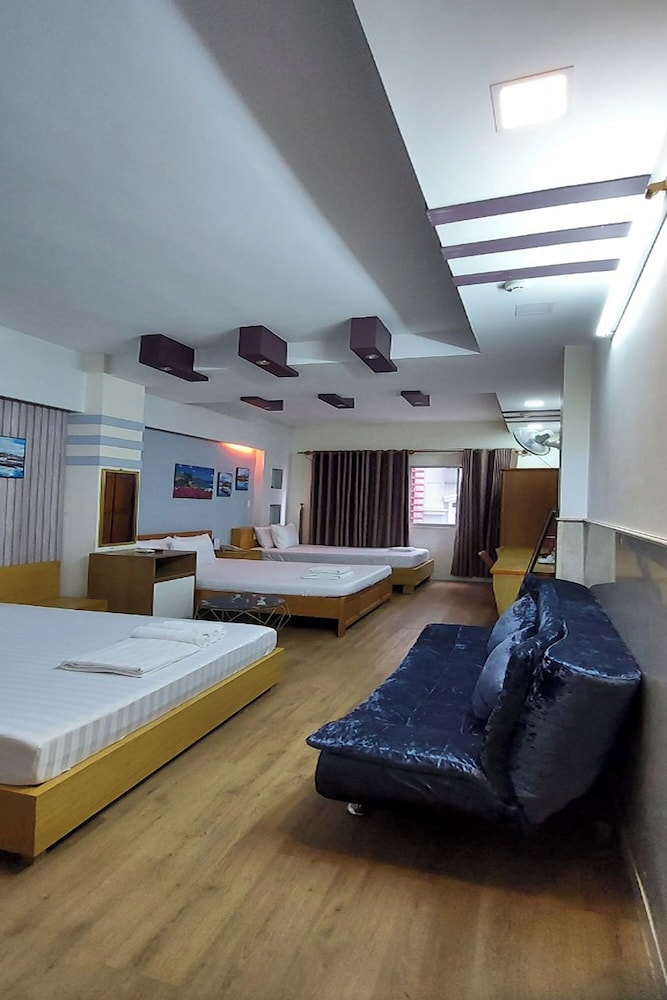 Ailen Garden Hotel 34/48