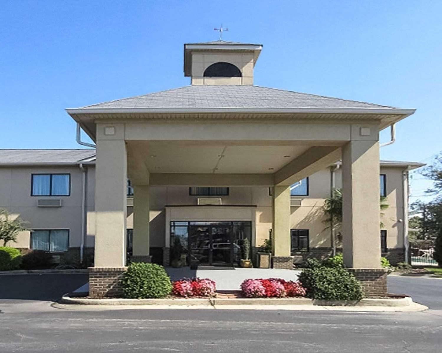 Quality Inn Winder, GA 2/10