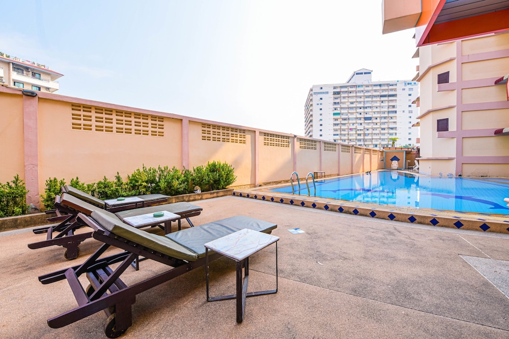 A A Pattaya Ville Hotel 45/48
