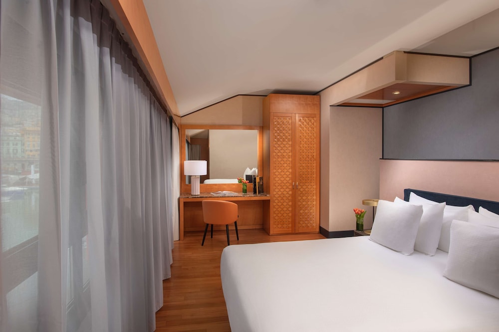 SUITE, WITH EXTRA BED, WITH VIEW
