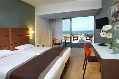 Twin/Double Room Sea View