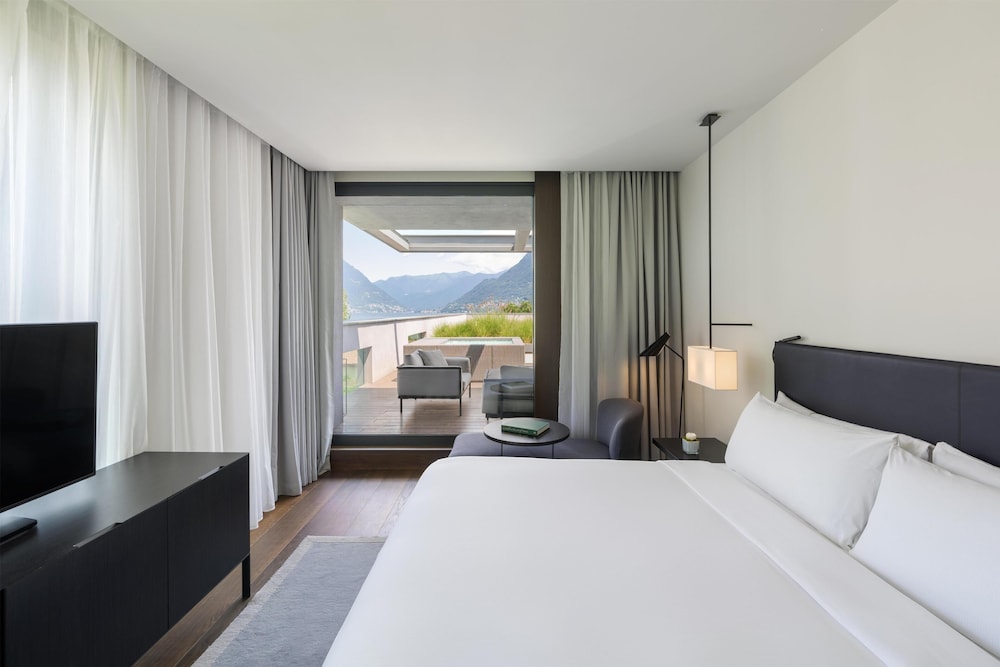 Roof Top, Superior, Suite, King Bed
